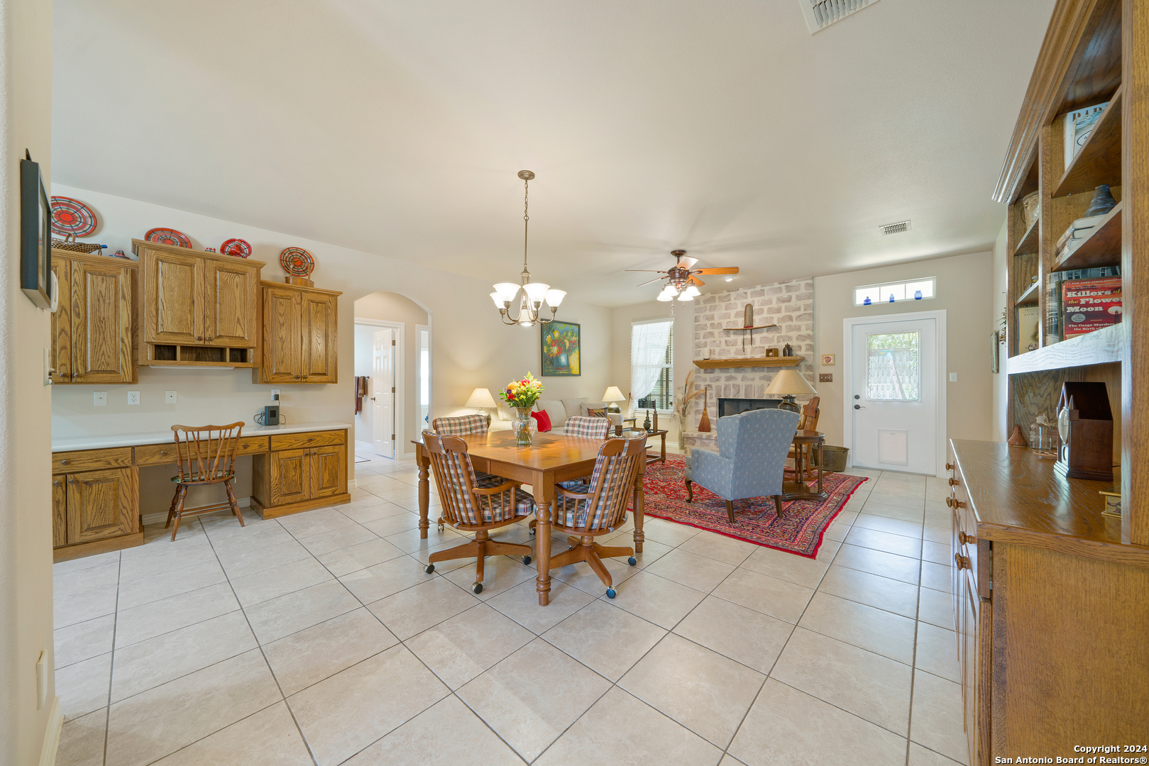 129 W EVERGREEN ST