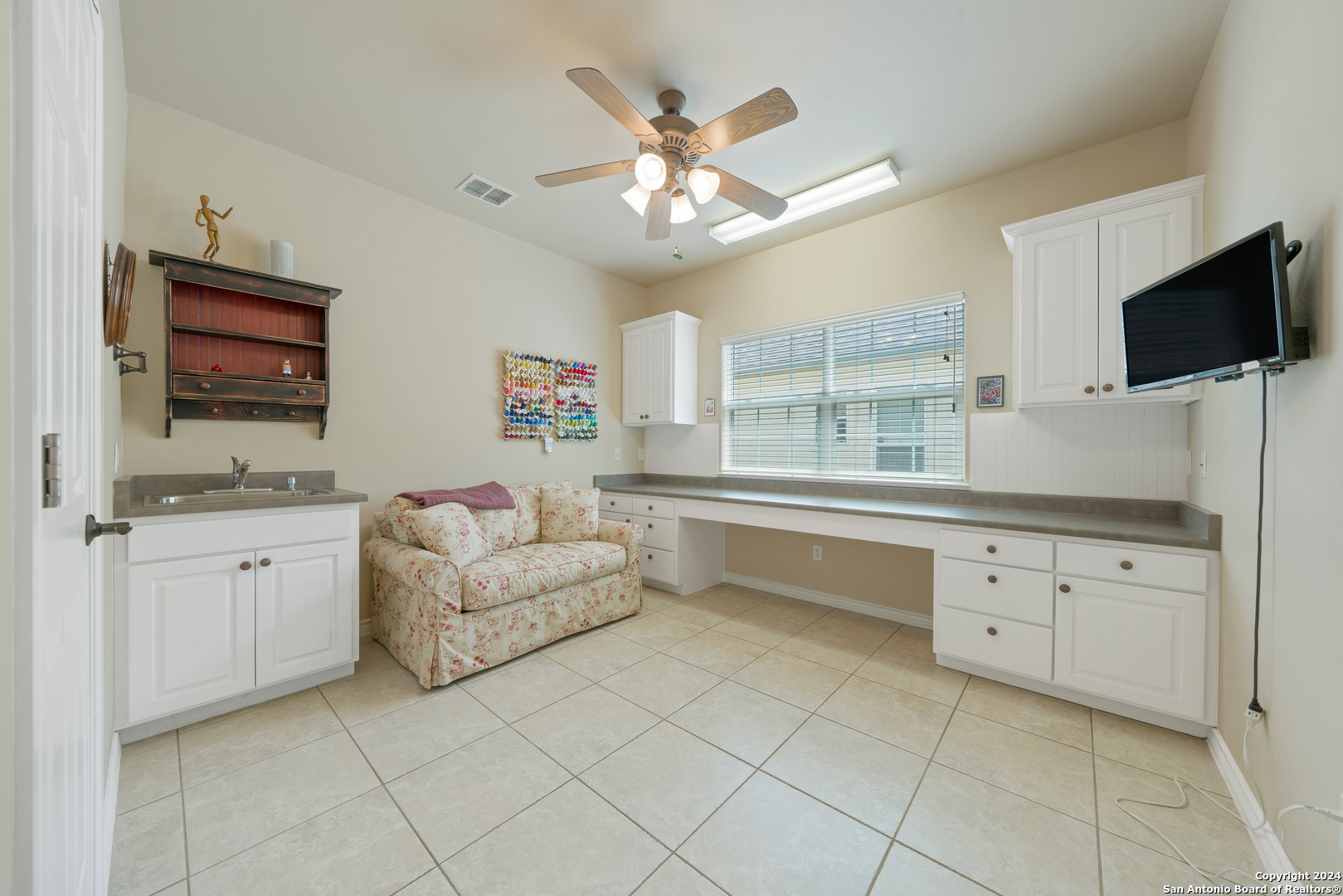 129 W EVERGREEN ST