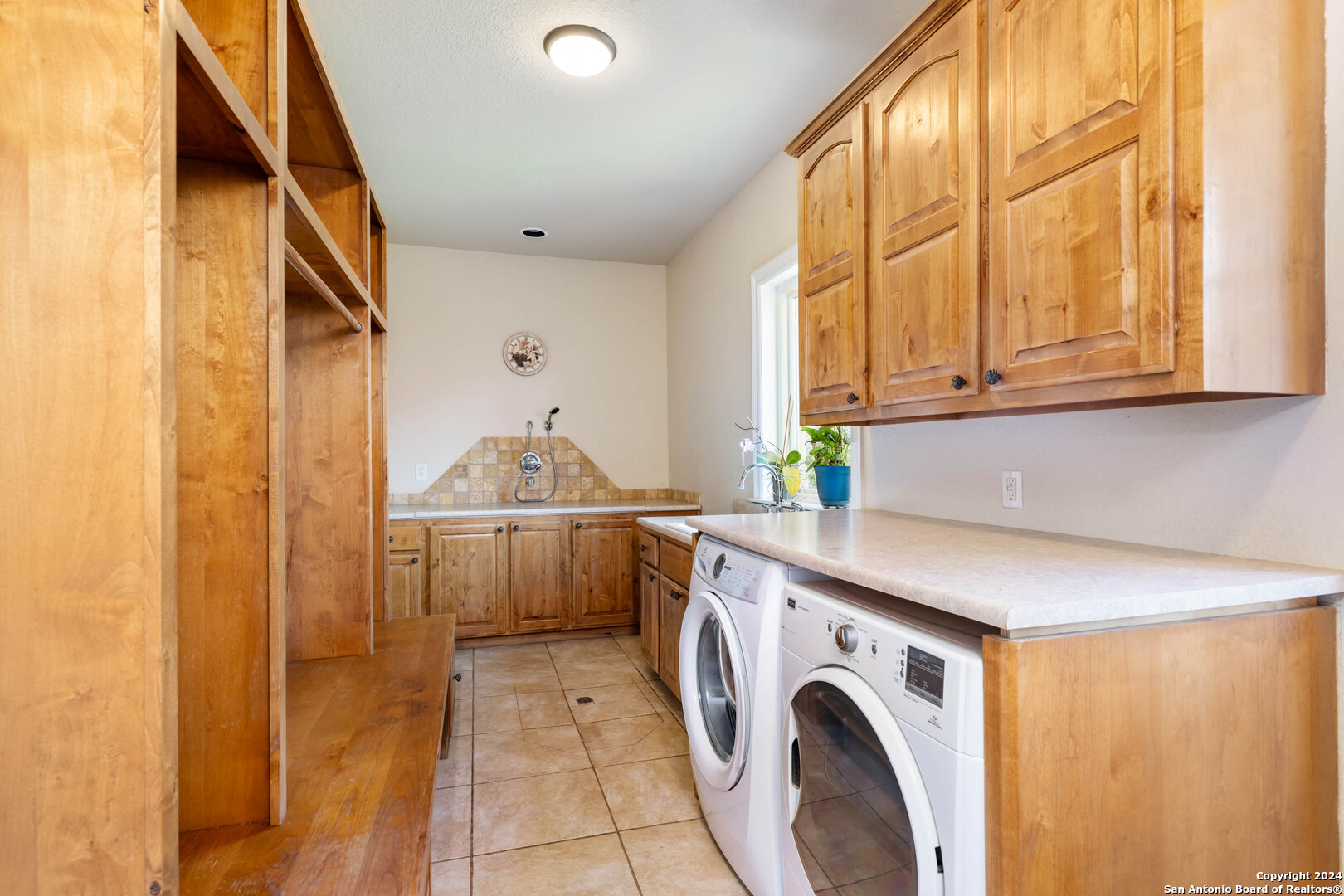 206 Hoskins Trl