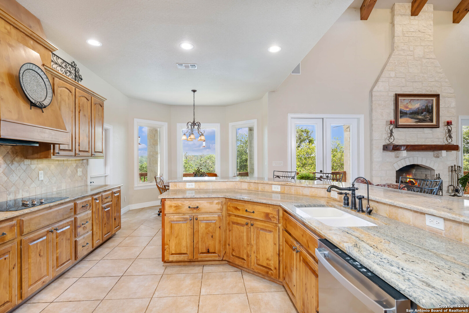 206 Hoskins Trl