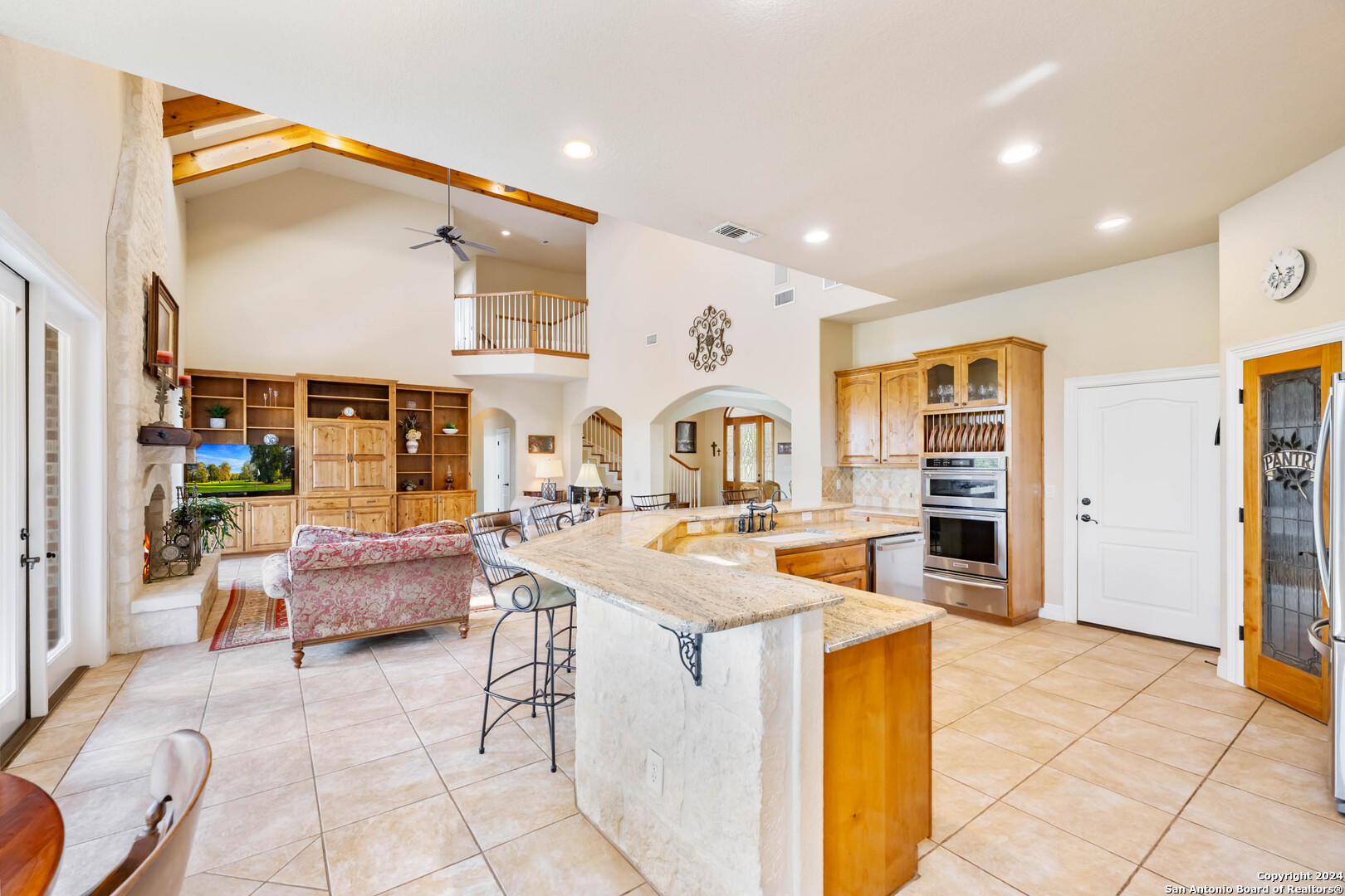 206 Hoskins Trl
