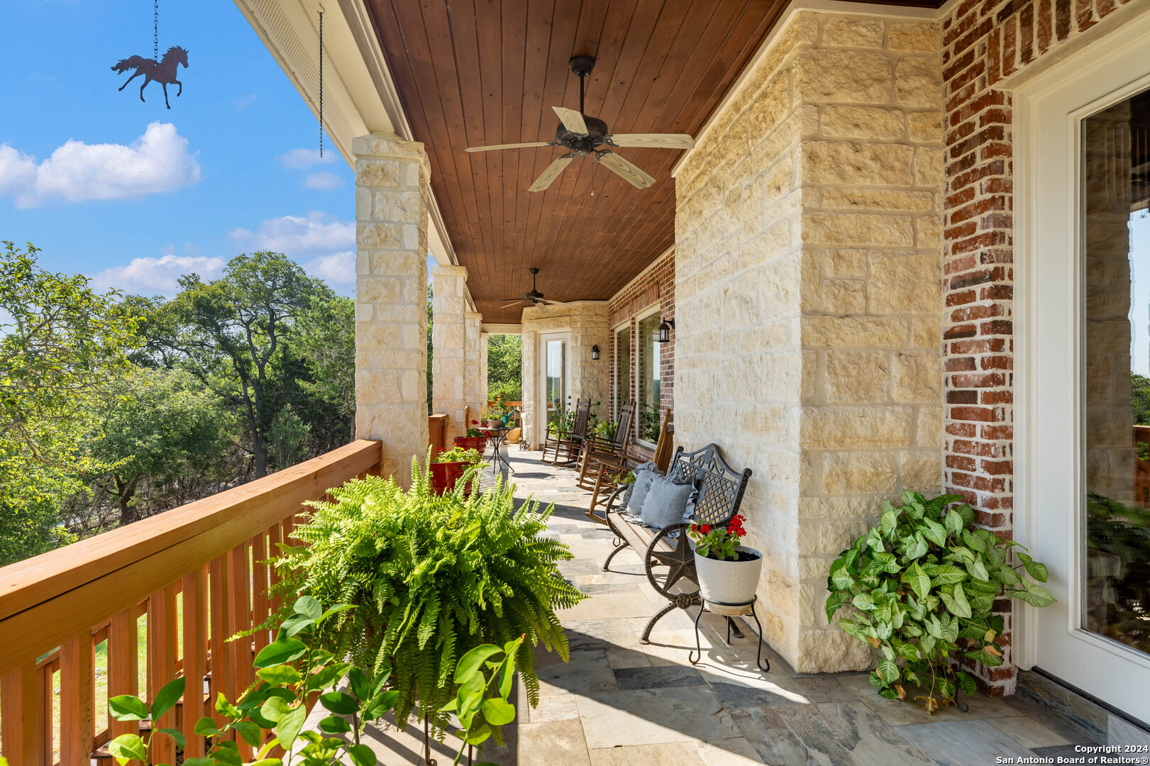 206 Hoskins Trl