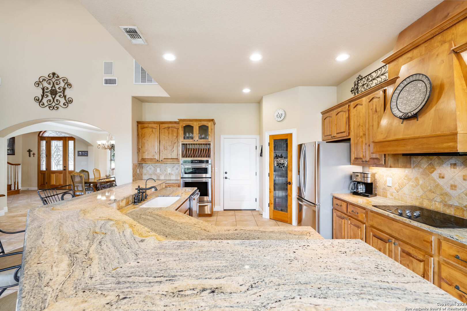 206 Hoskins Trl