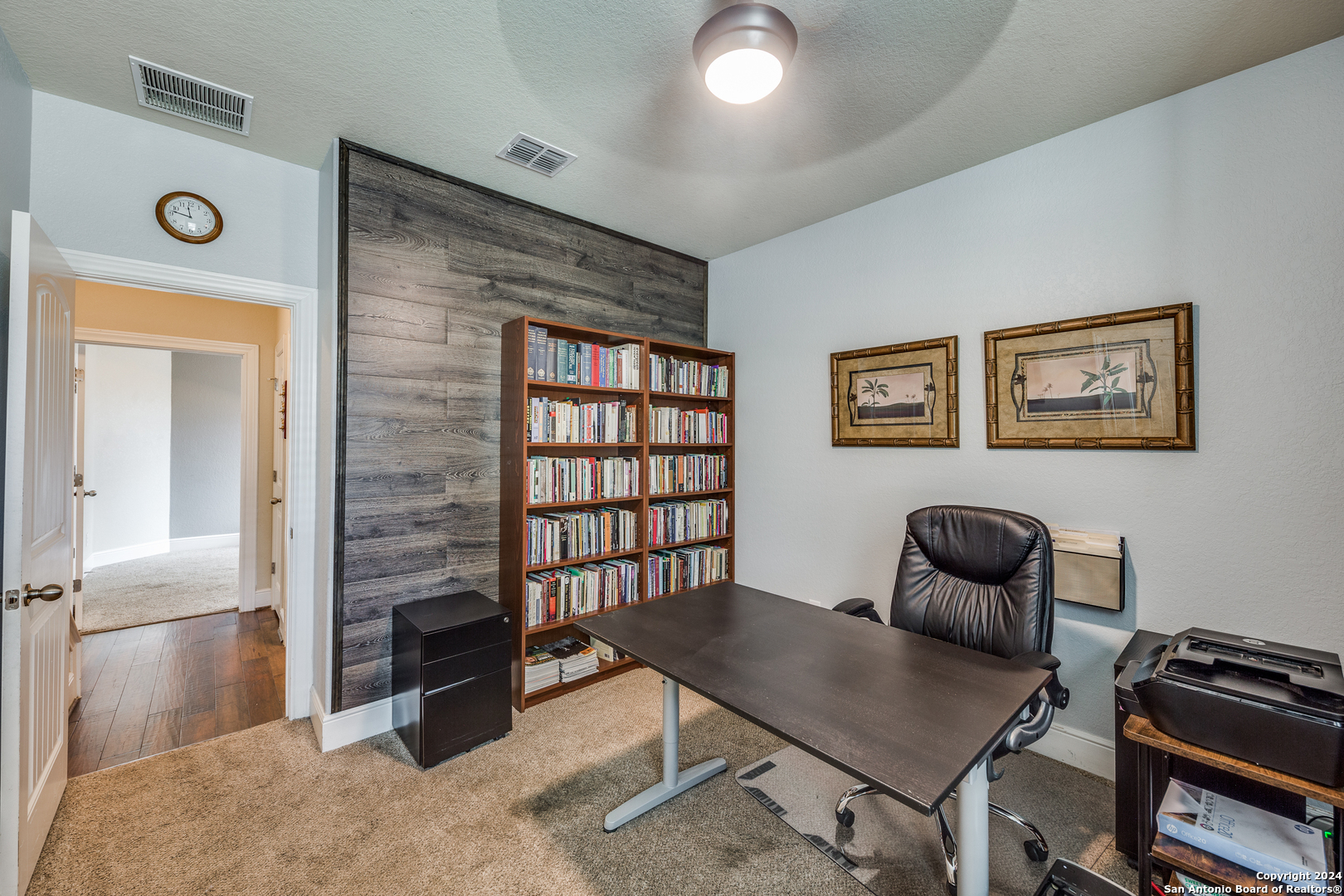 233 LUDWIG DR