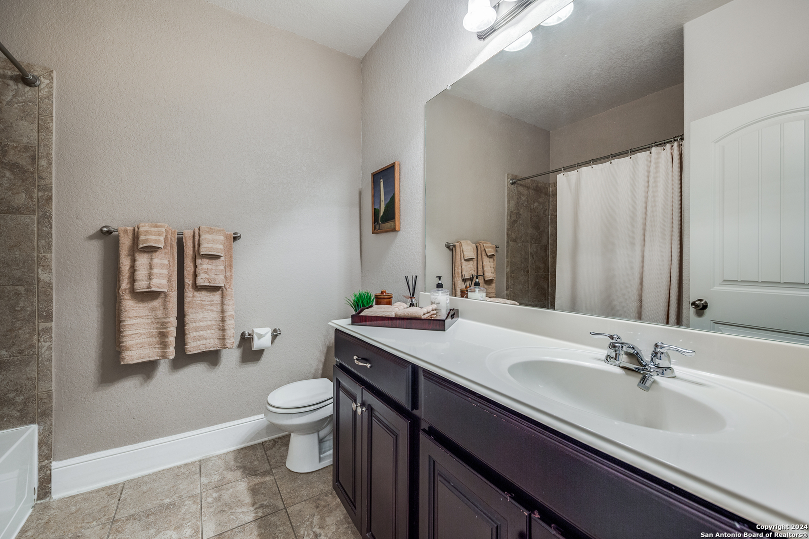 233 LUDWIG DR