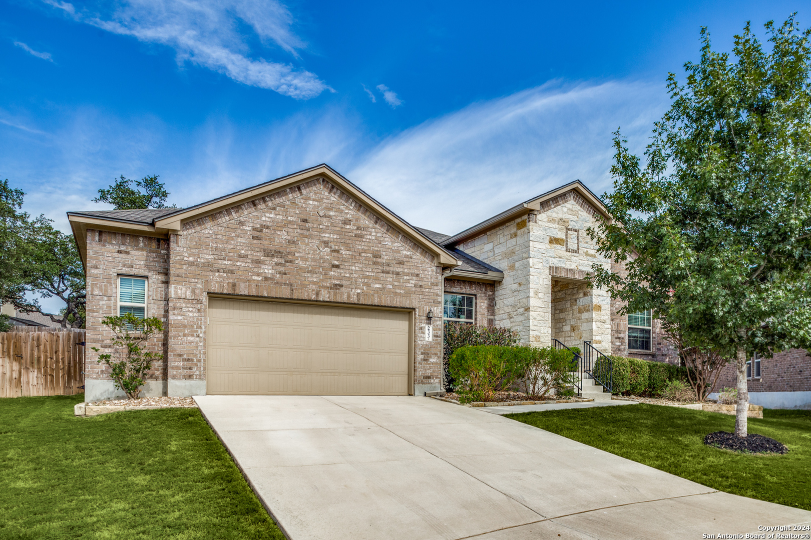 233 LUDWIG DR