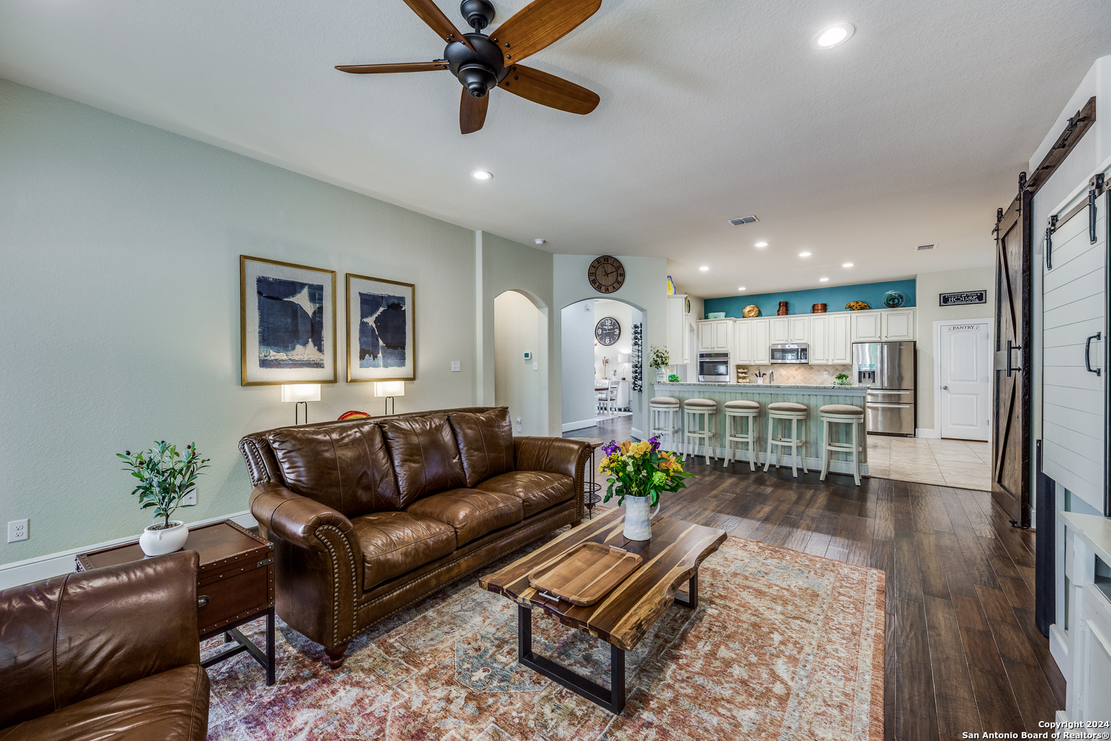 233 LUDWIG DR