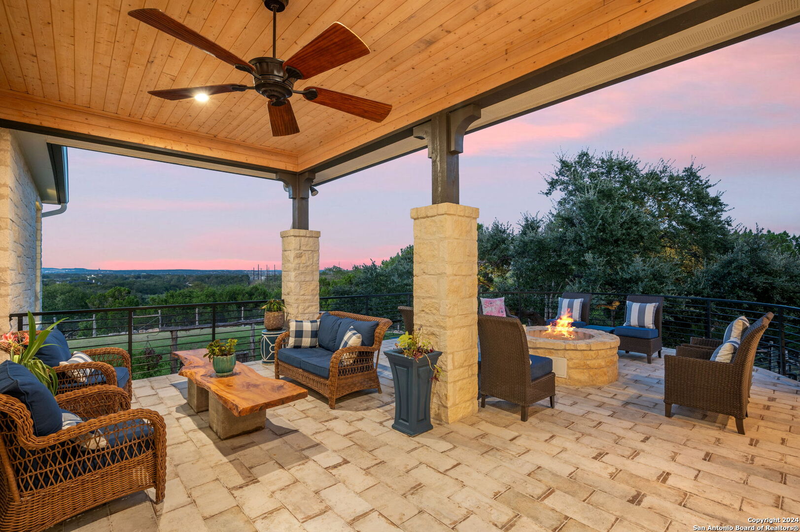 639 Menger Springs