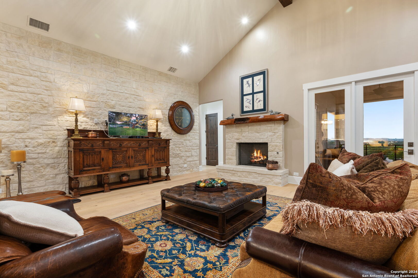 639 Menger Springs