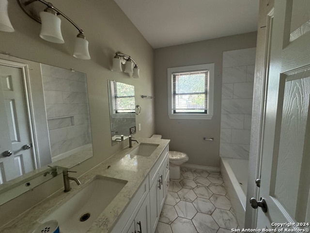 210 Hermine Blvd