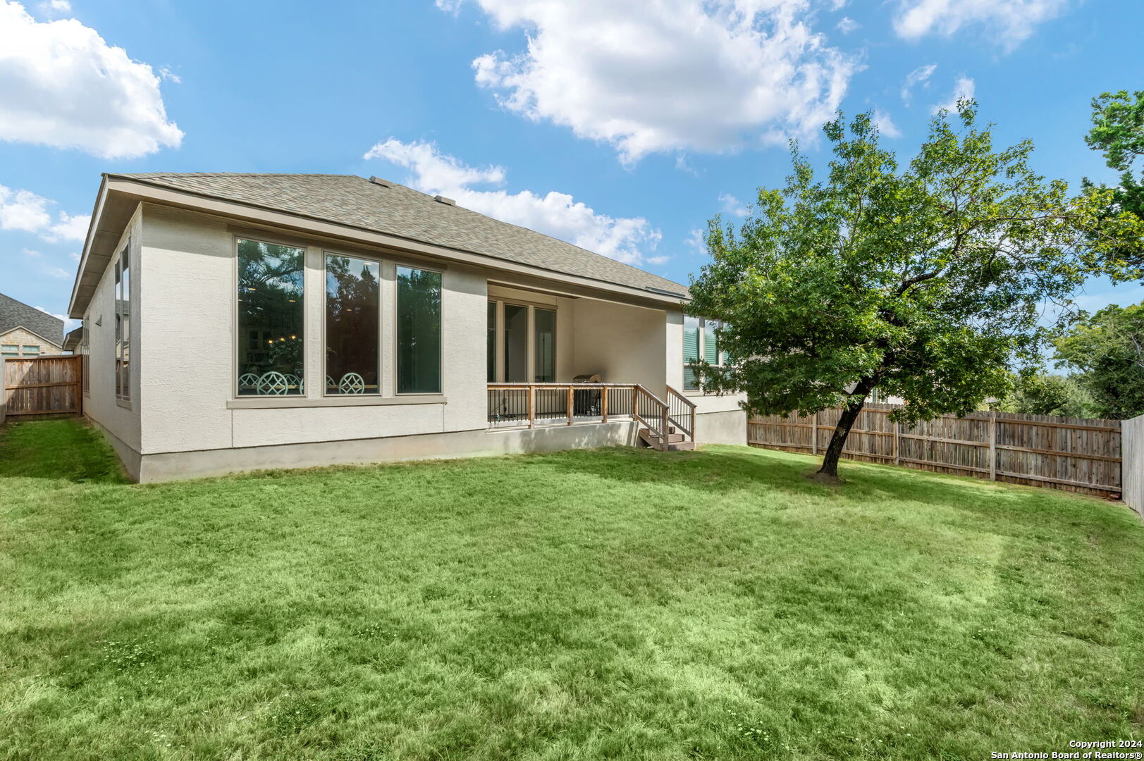 9036 Raven Pointe