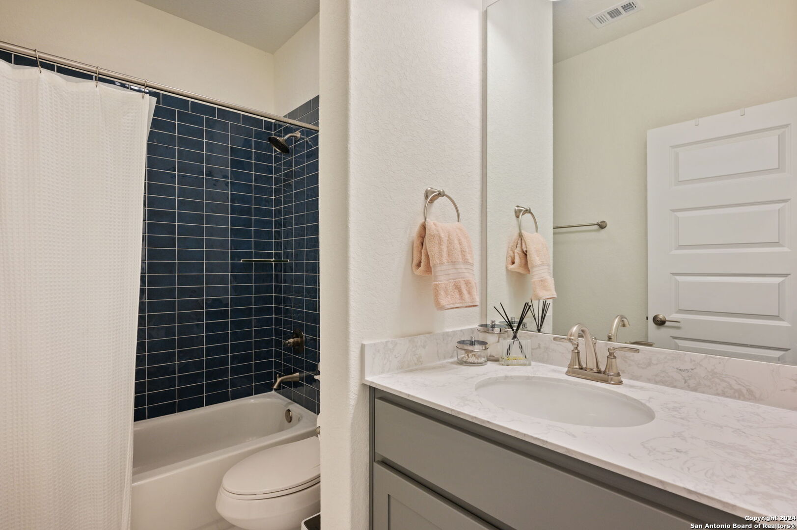 9036 Raven Pointe