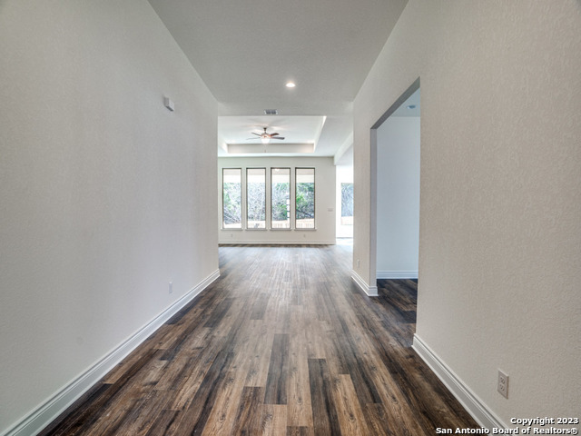 9036 Raven Pointe