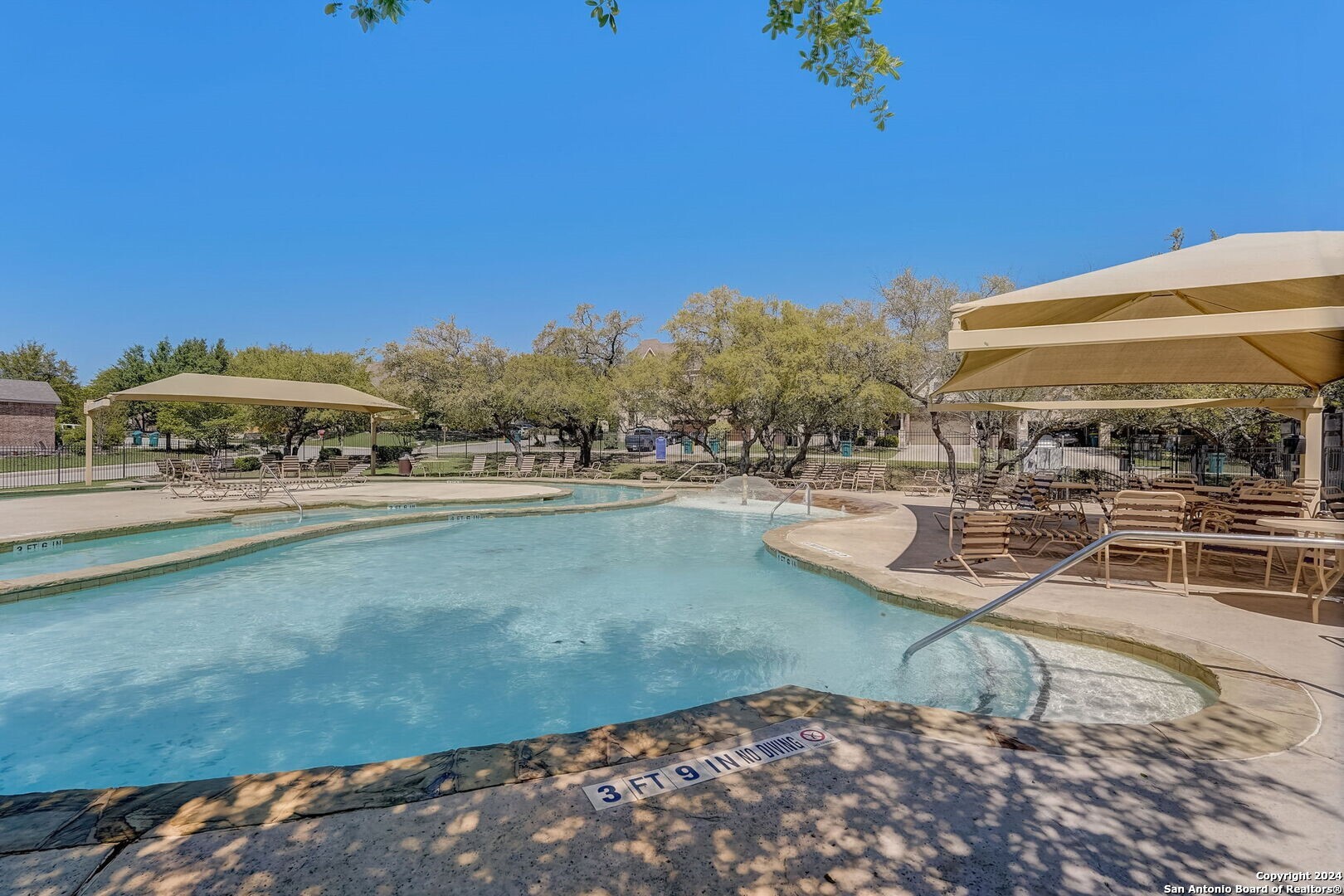 9036 Raven Pointe