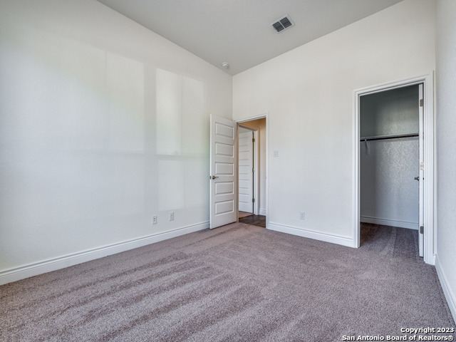9036 Raven Pointe