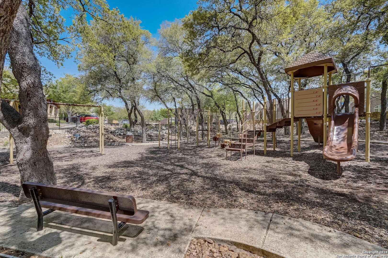 9036 Raven Pointe
