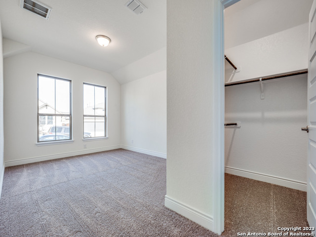 9036 Raven Pointe