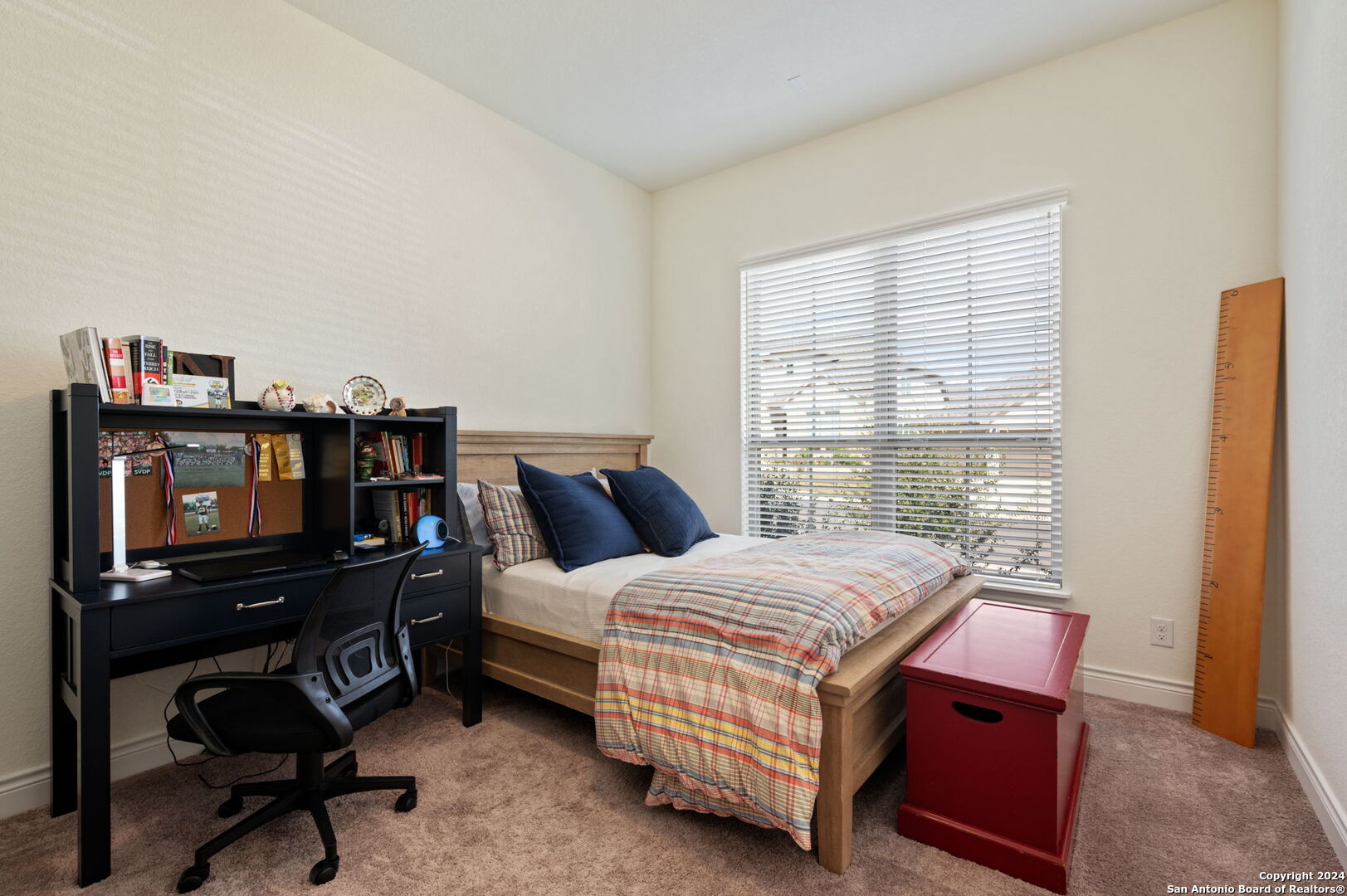 9036 Raven Pointe