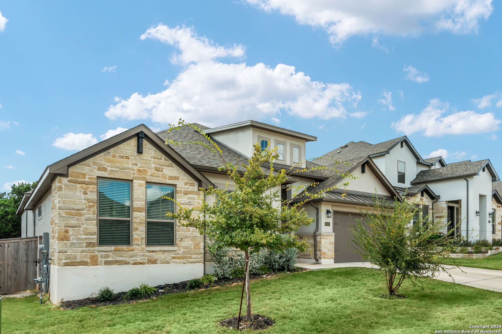9036 Raven Pointe