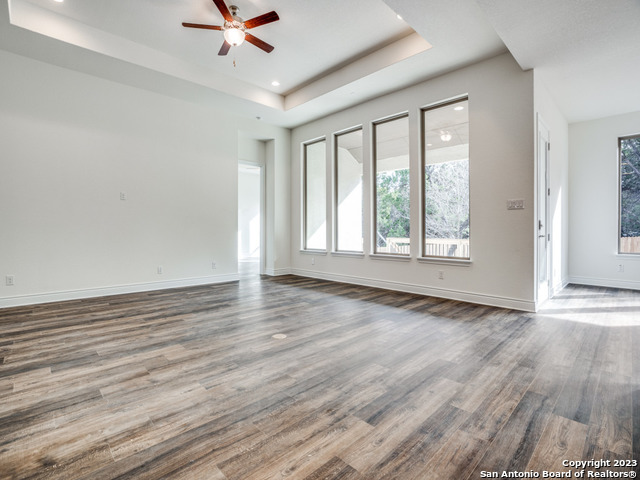 9036 Raven Pointe