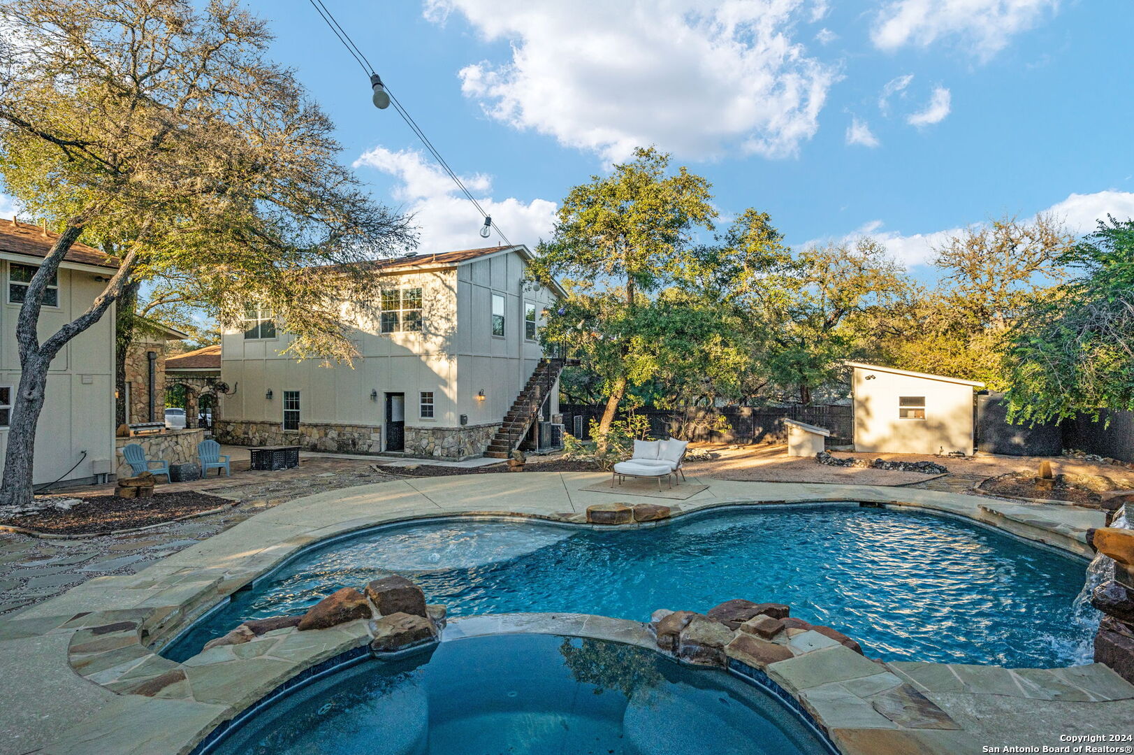 10234 DREAMLAND DR