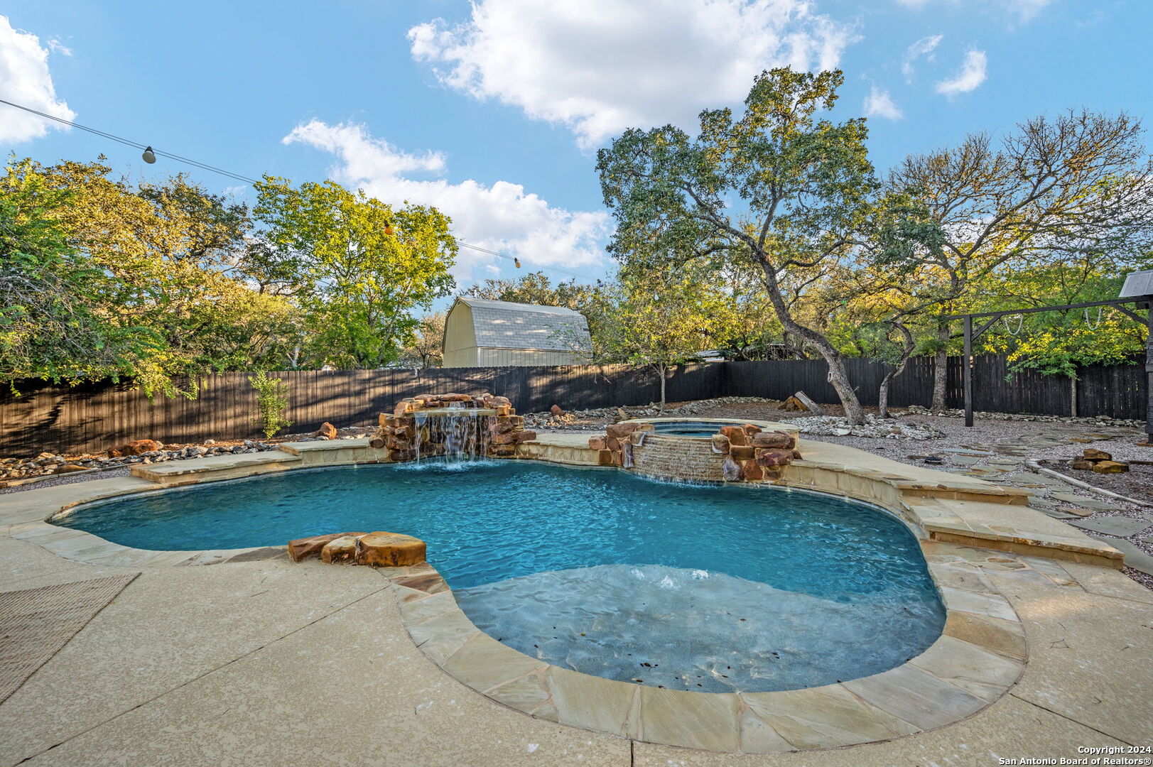 10234 DREAMLAND DR