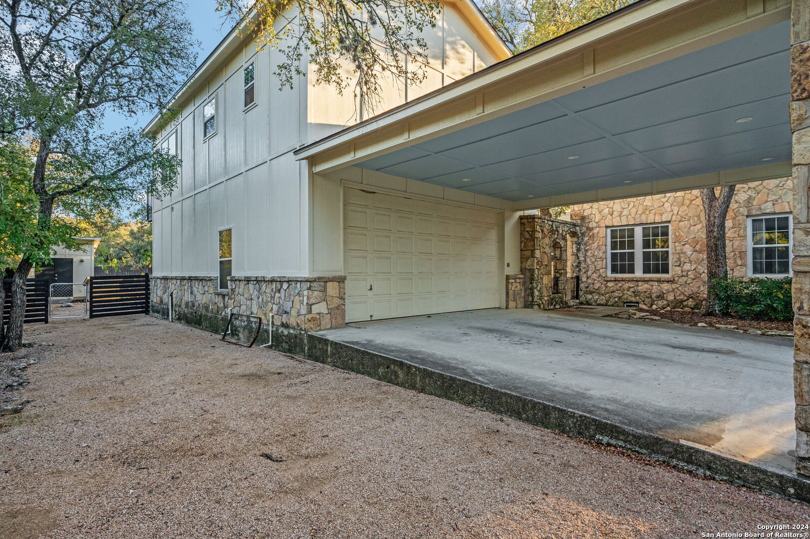 10234 DREAMLAND DR