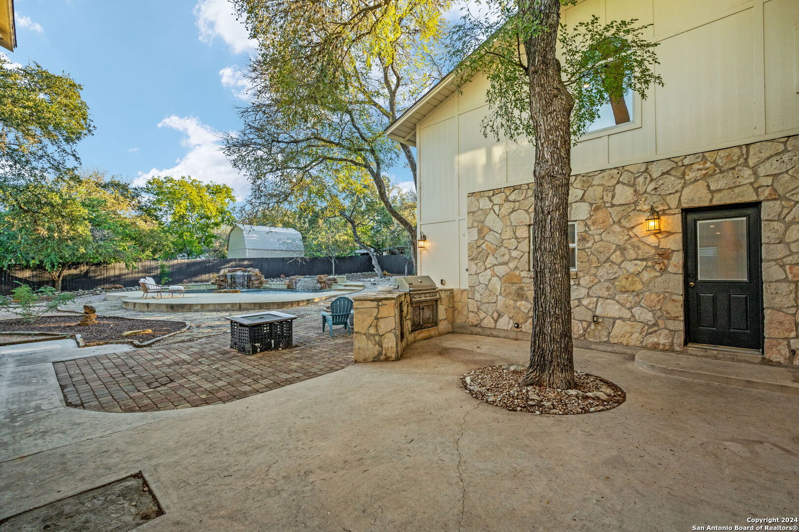 10234 DREAMLAND DR