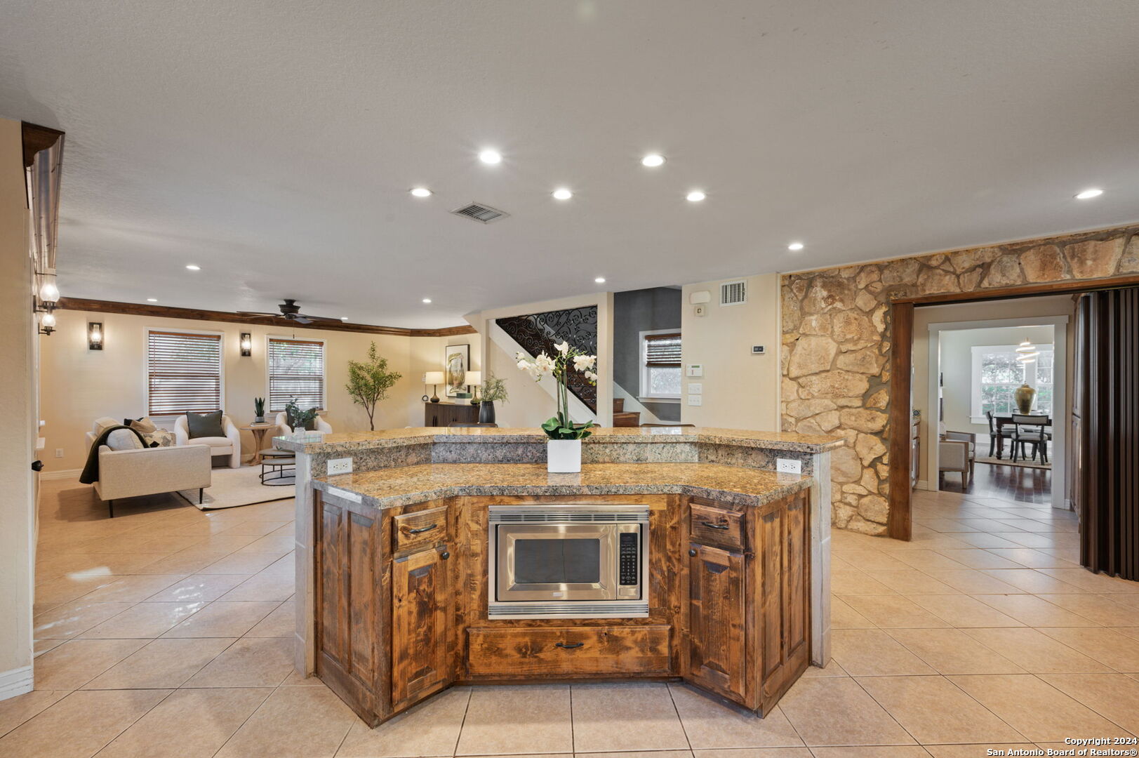 10234 DREAMLAND DR