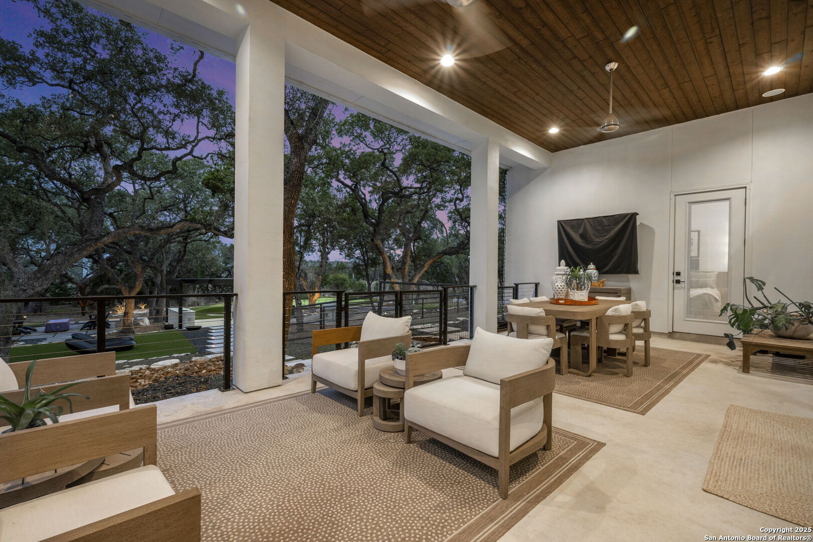966 Belle Oaks Blvd.