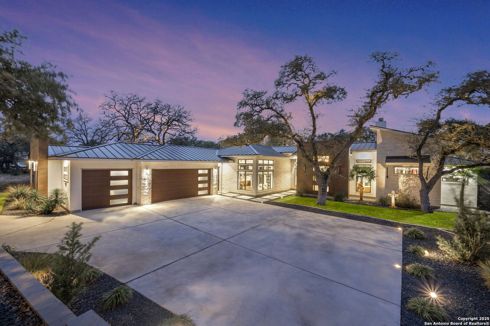 966 Belle Oaks Blvd.