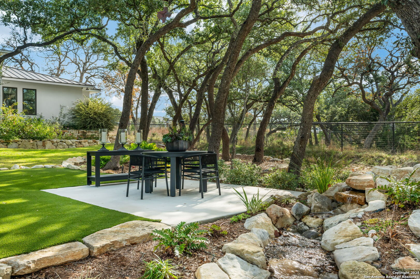 966 Belle Oaks Blvd.