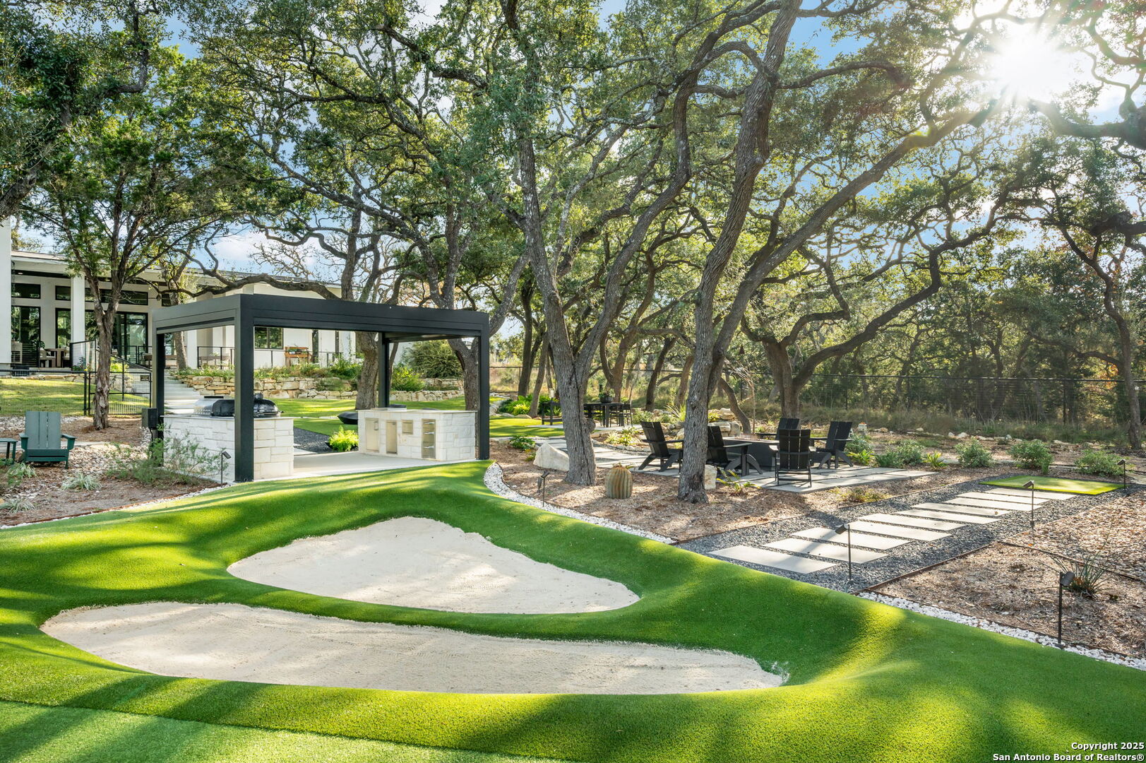 966 Belle Oaks Blvd.