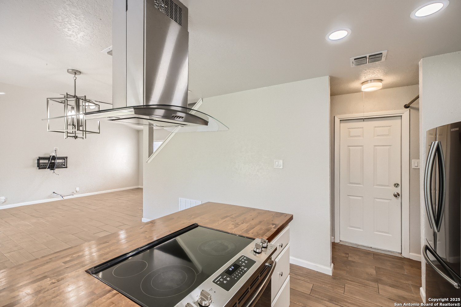 6256 VALLEY QUEEN