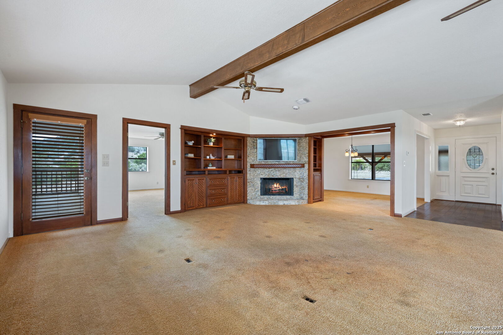 404 Lake Side Circle
