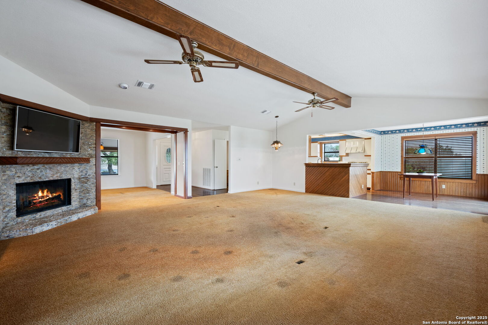404 Lake Side Circle