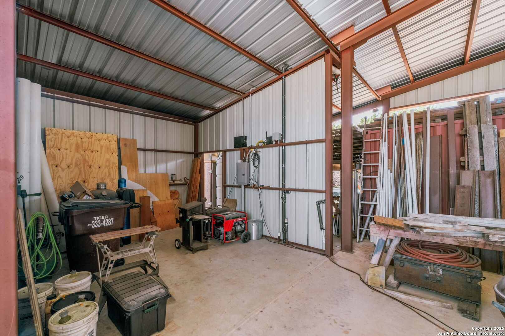 124 Hoskins Trail