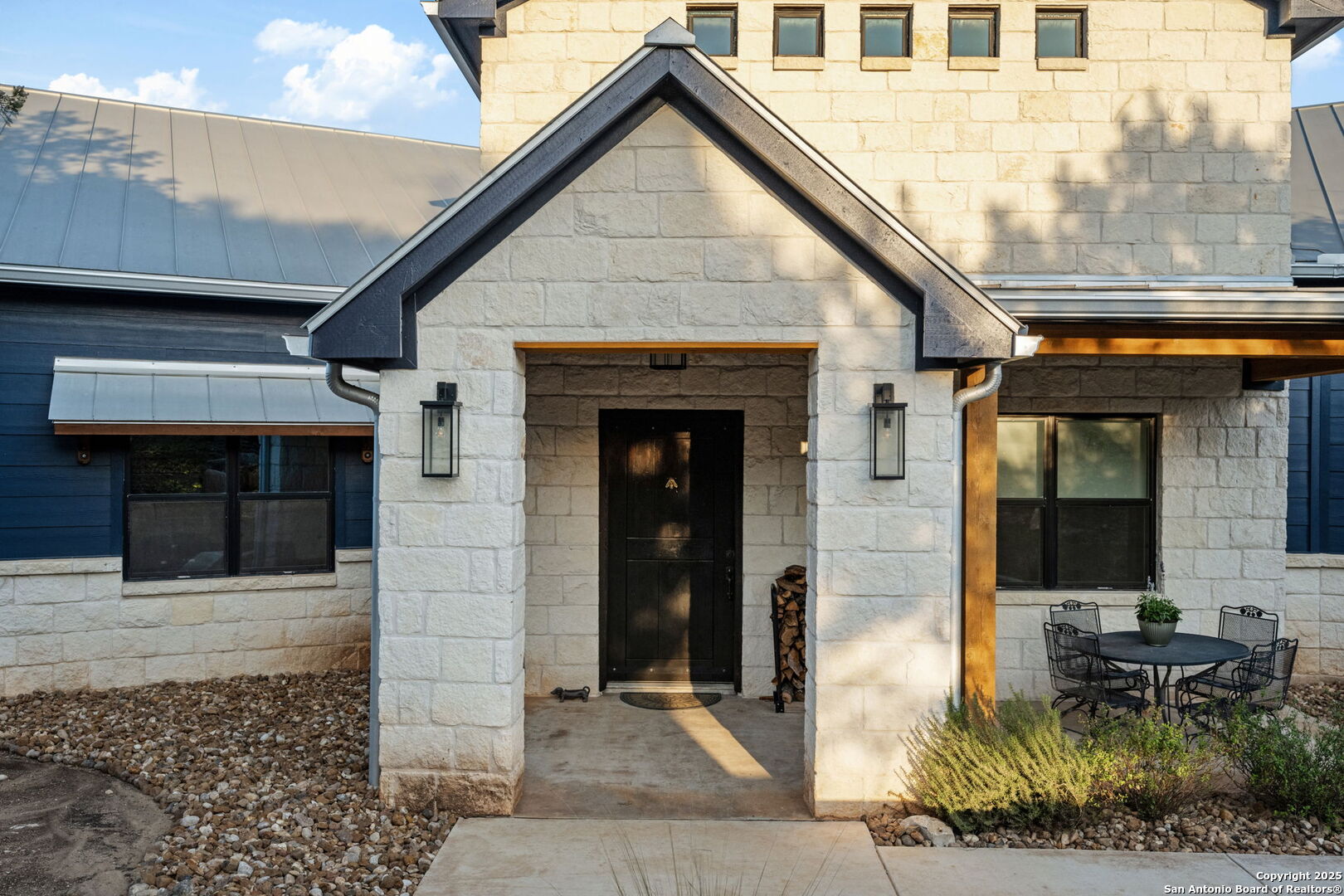 124 Hoskins Trail