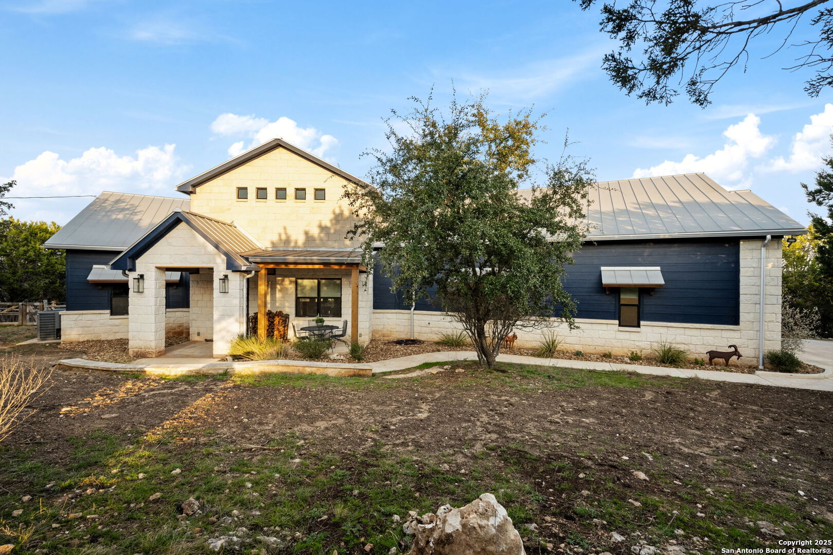124 Hoskins Trail