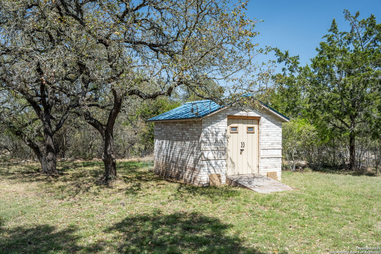 104 Kendall View Dr.