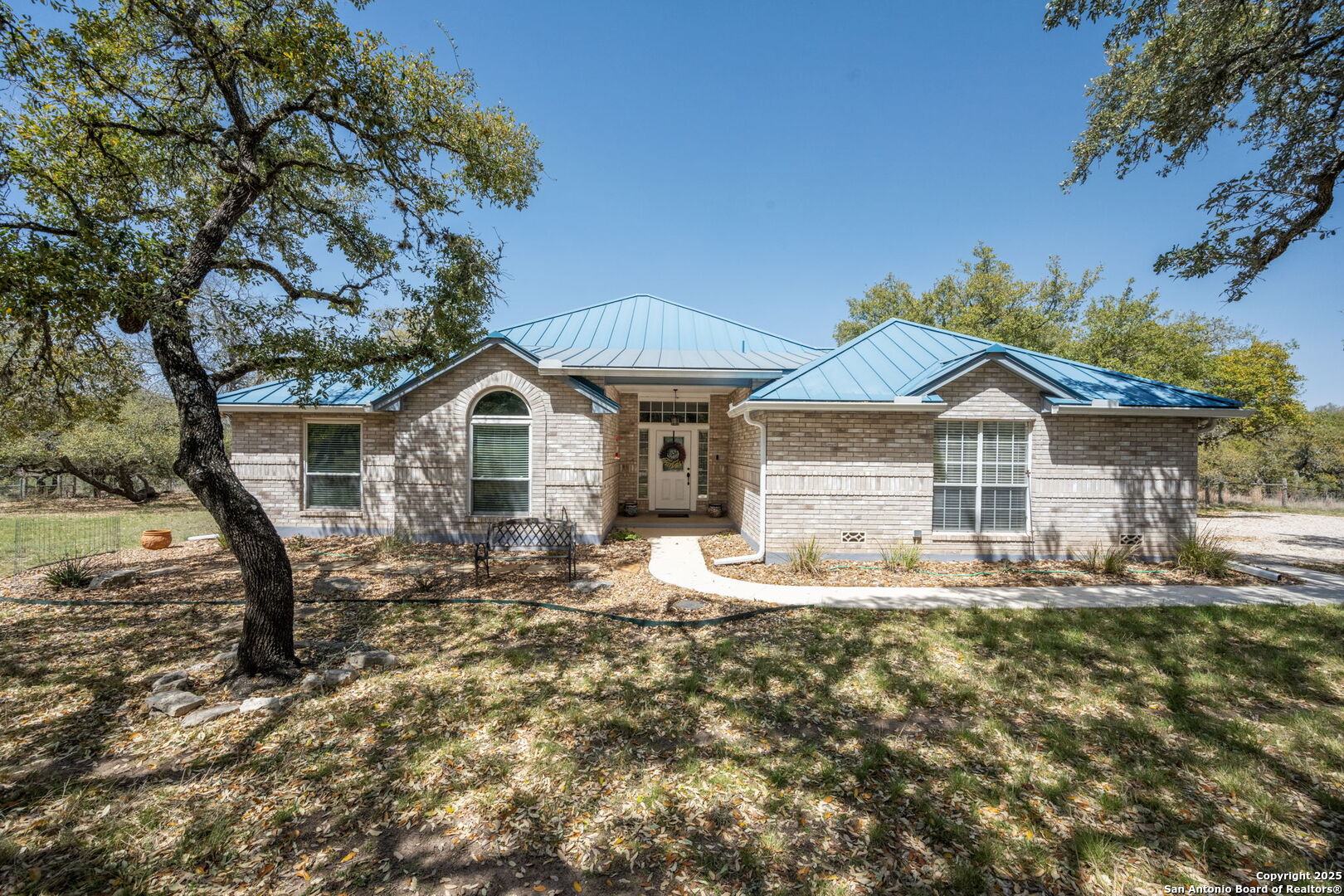 104 Kendall View Dr.