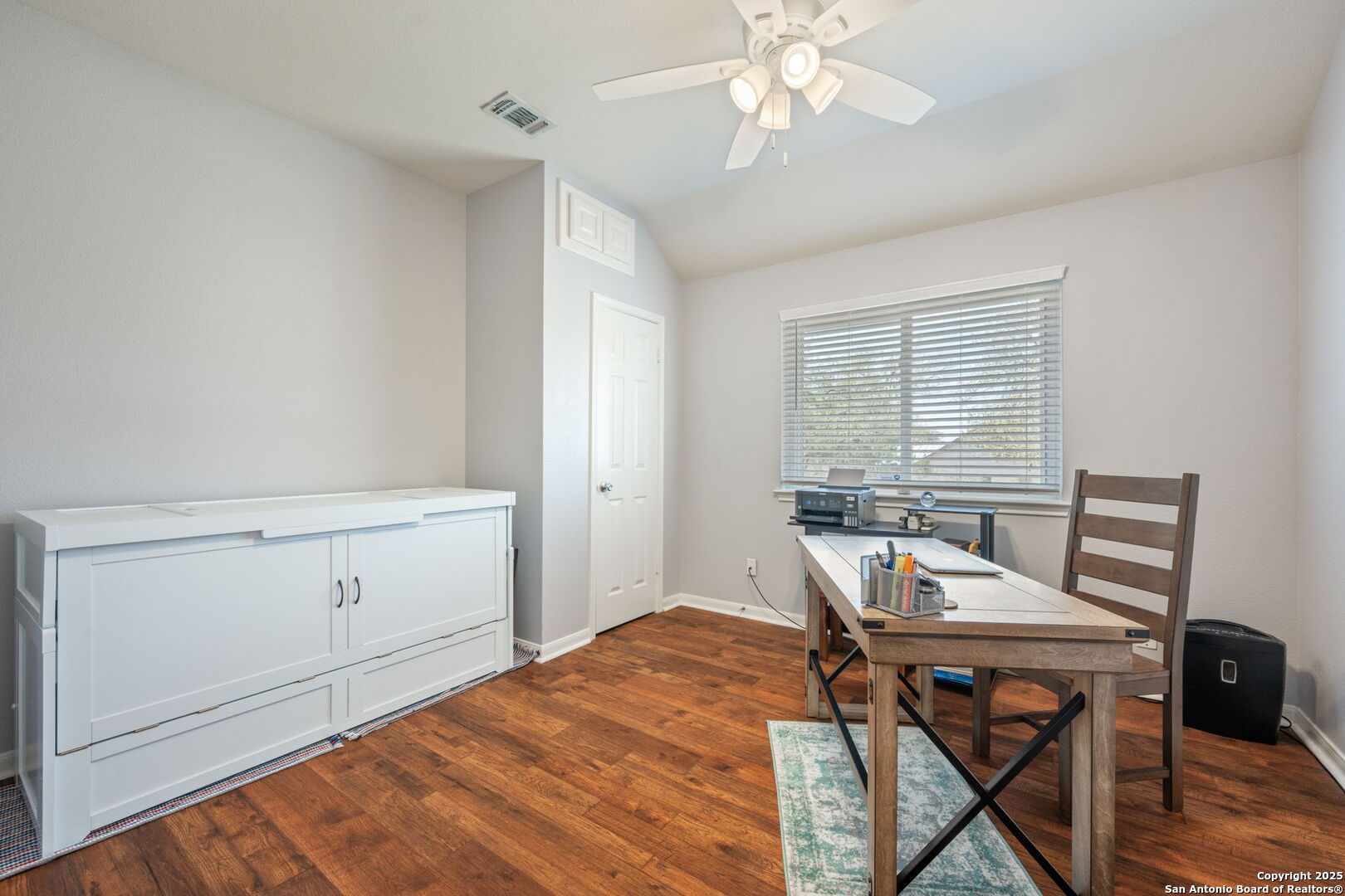104 Kendall View Dr.