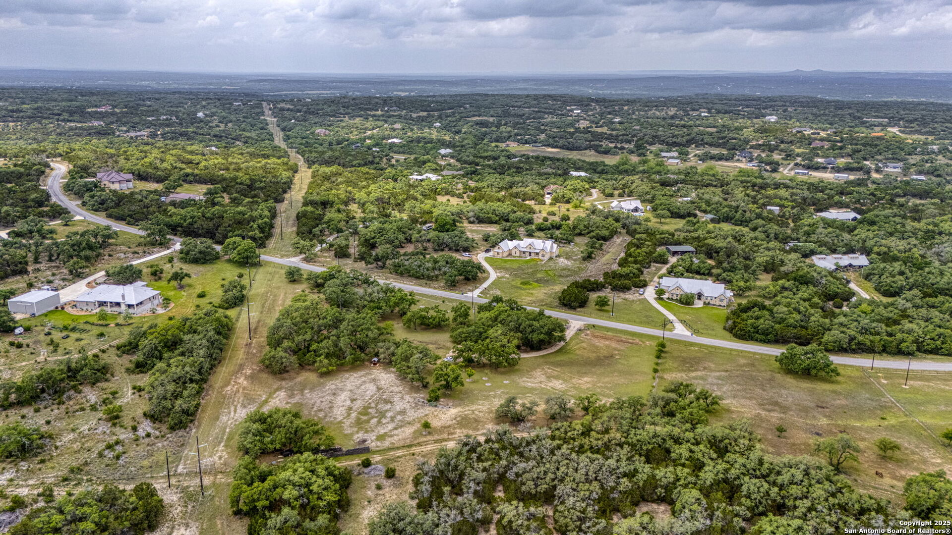 1596 White River
