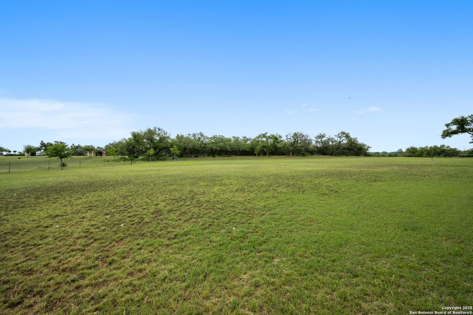 1596 White River