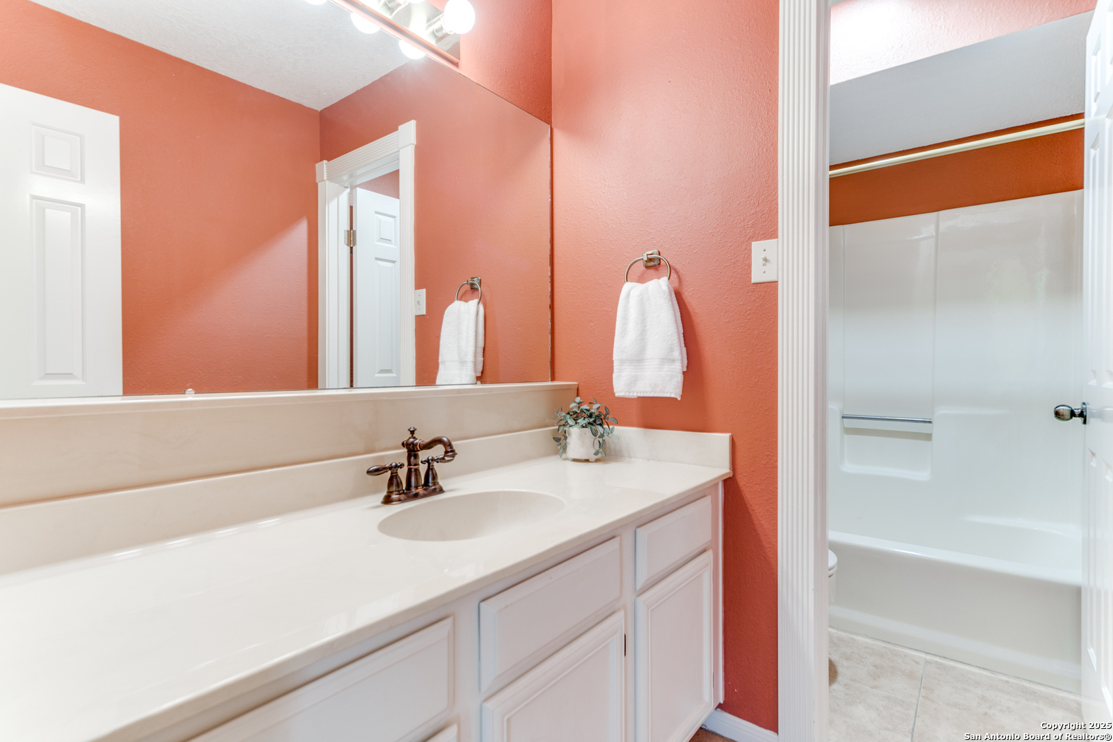1323 Paragon Place