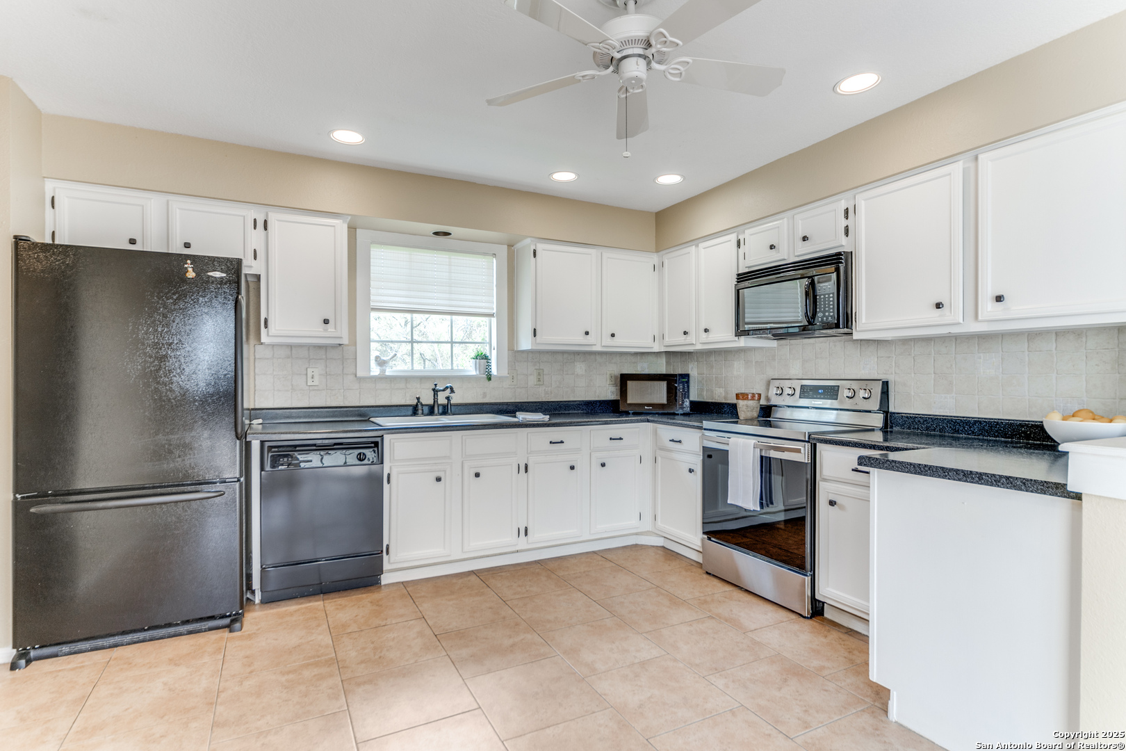 1323 Paragon Place