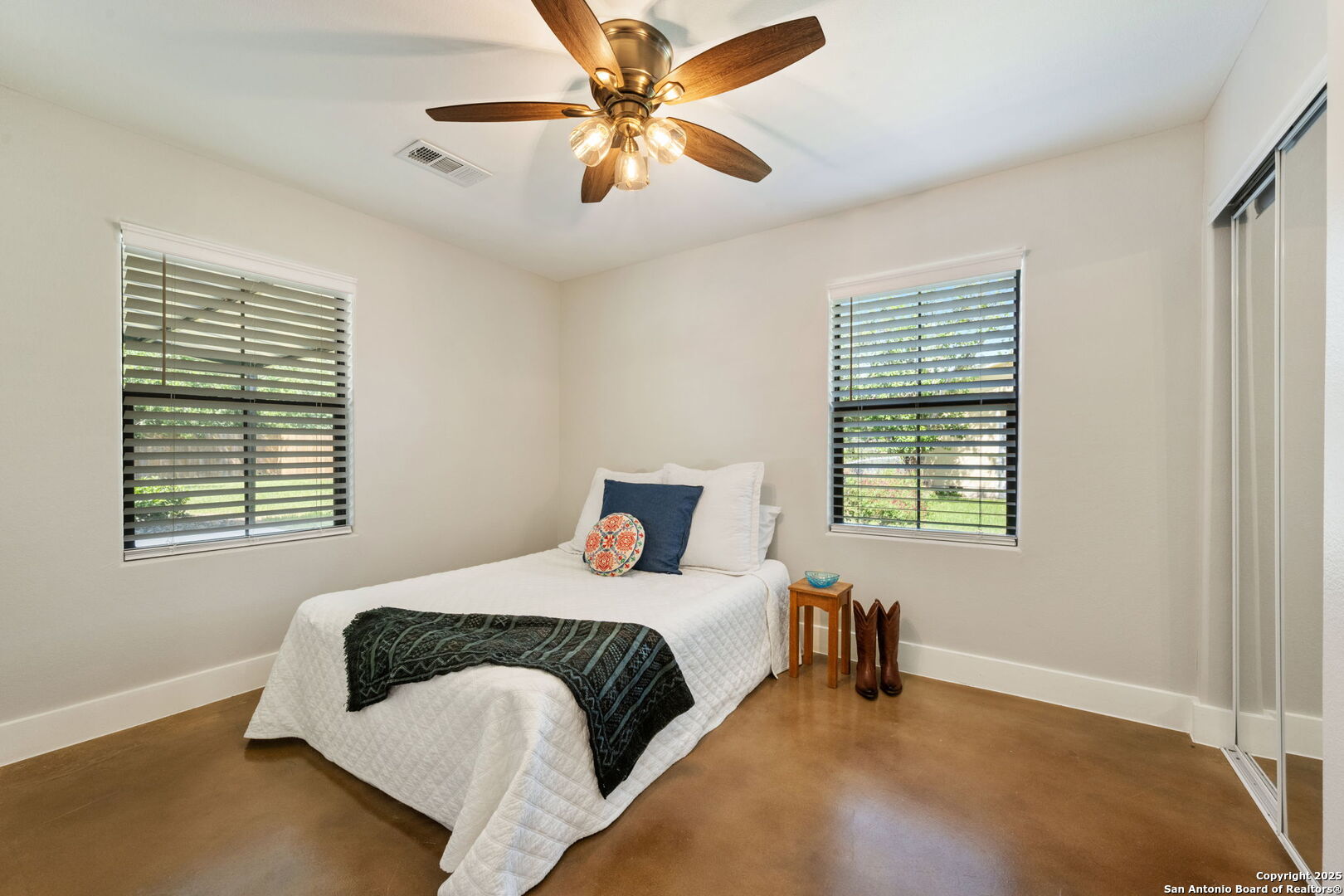 204 Shadywood