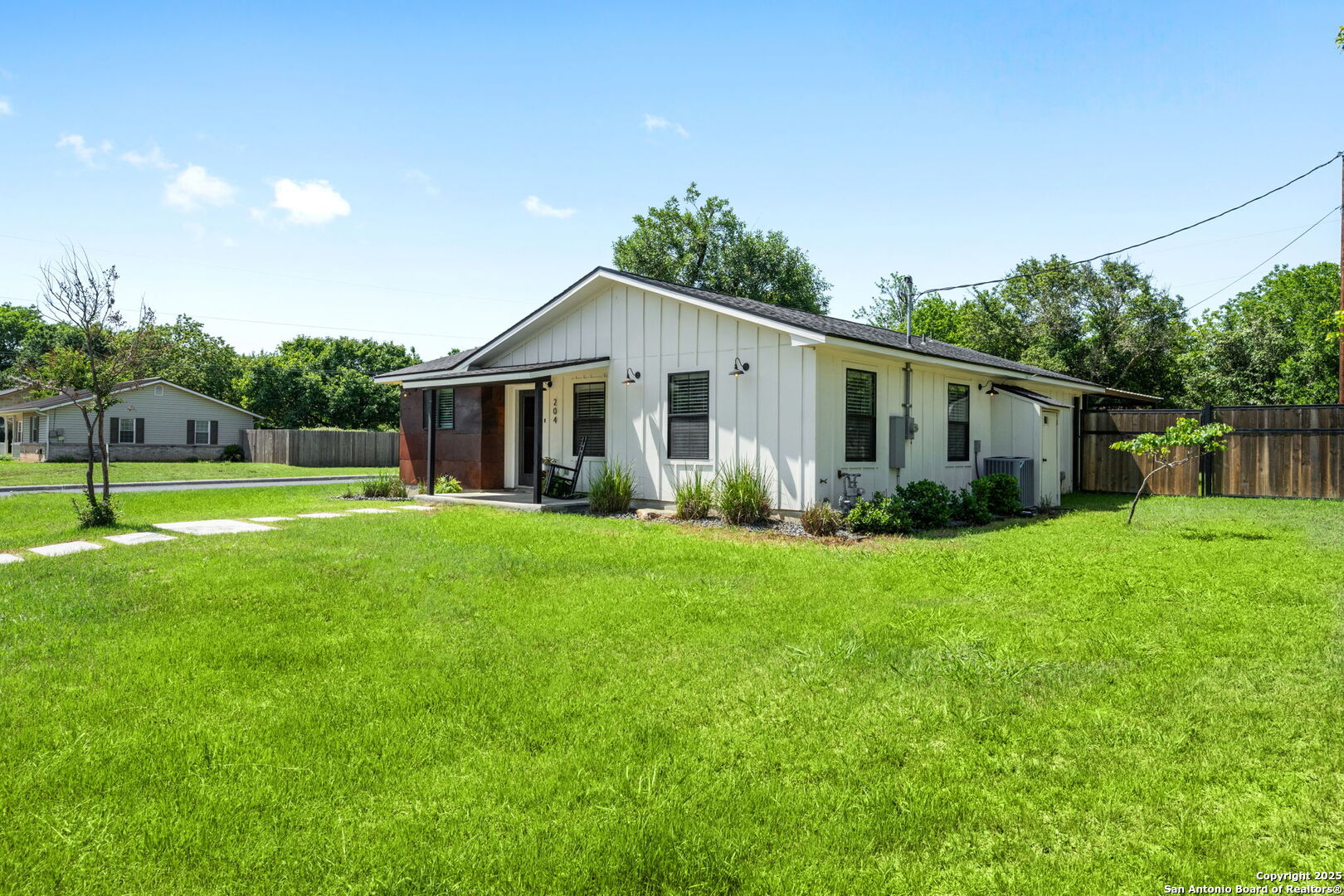 204 Shadywood
