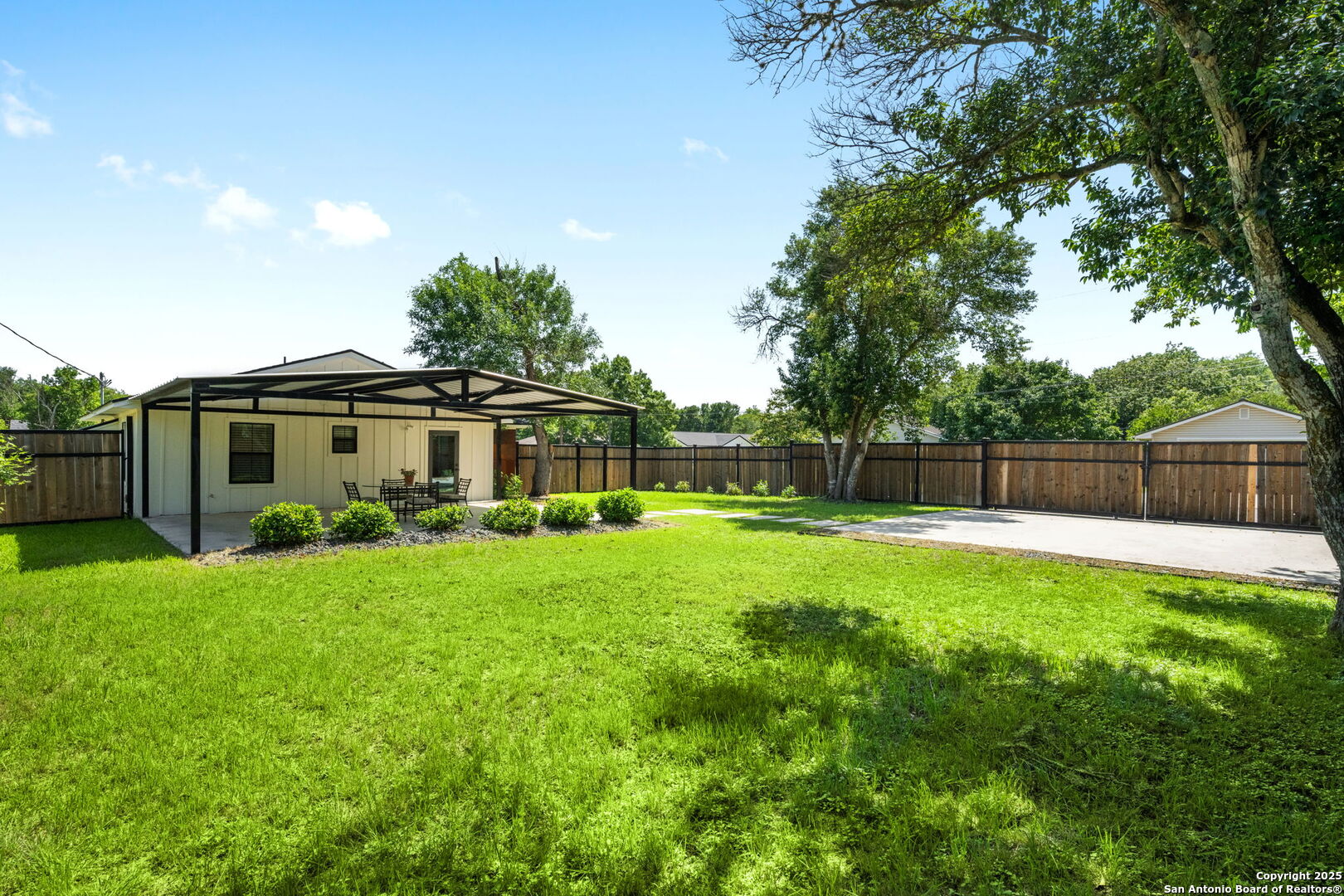 204 Shadywood