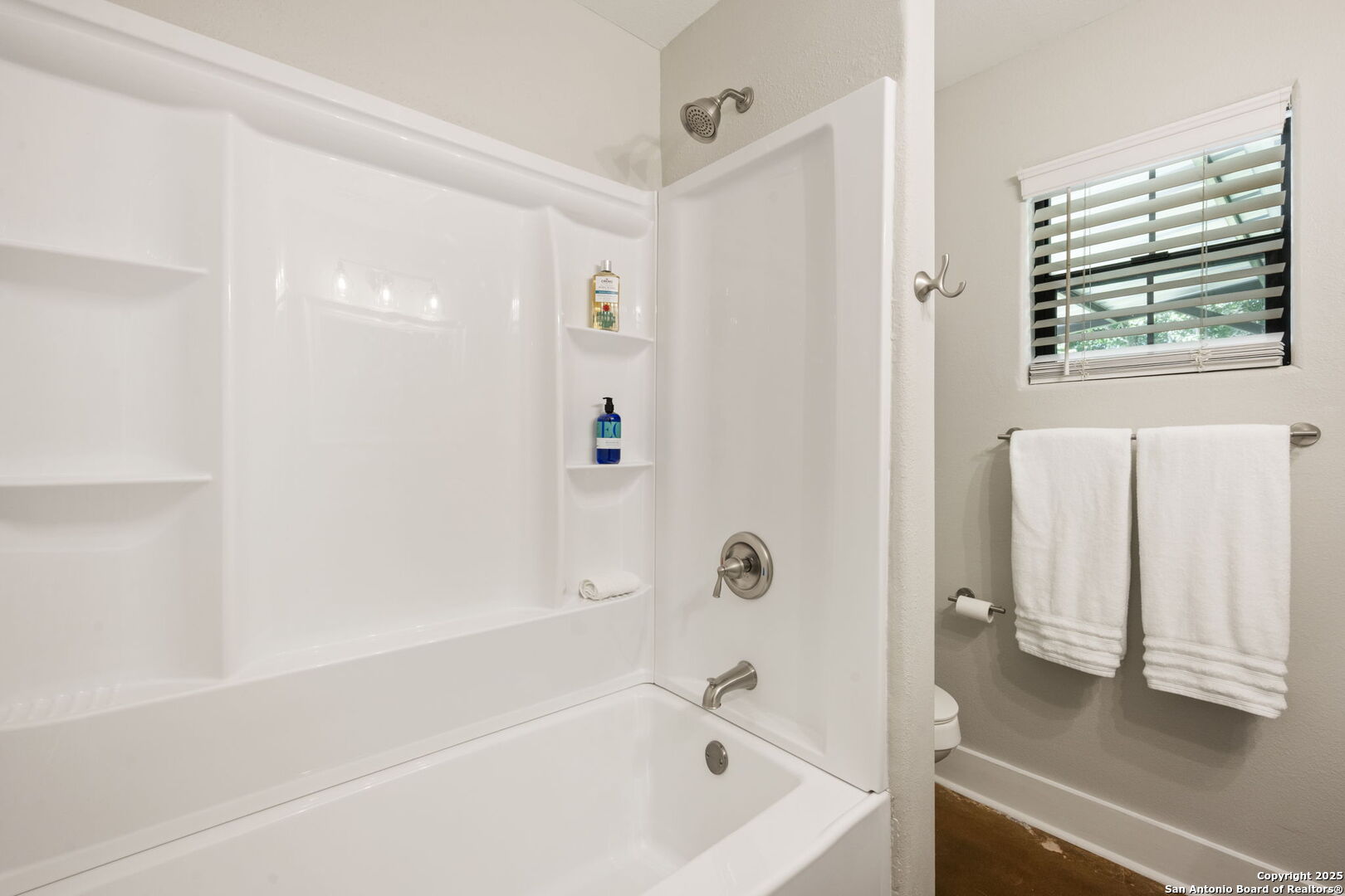 204 Shadywood